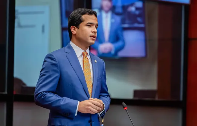Omar Fern&aacute;ndez advierte da&ntilde;os a la econom&iacute;a familiar por falta de indexaci&oacute;n