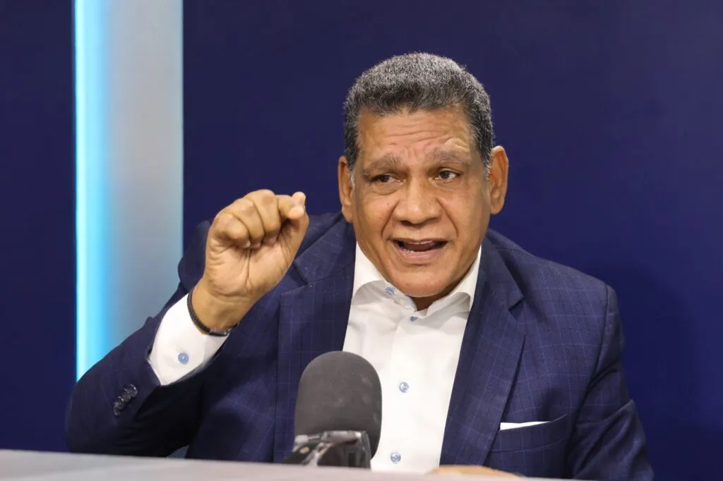 Rub&eacute;n Maldonado: &ldquo;El PRM lleva al pa&iacute;s al borde del colapso&rdquo;