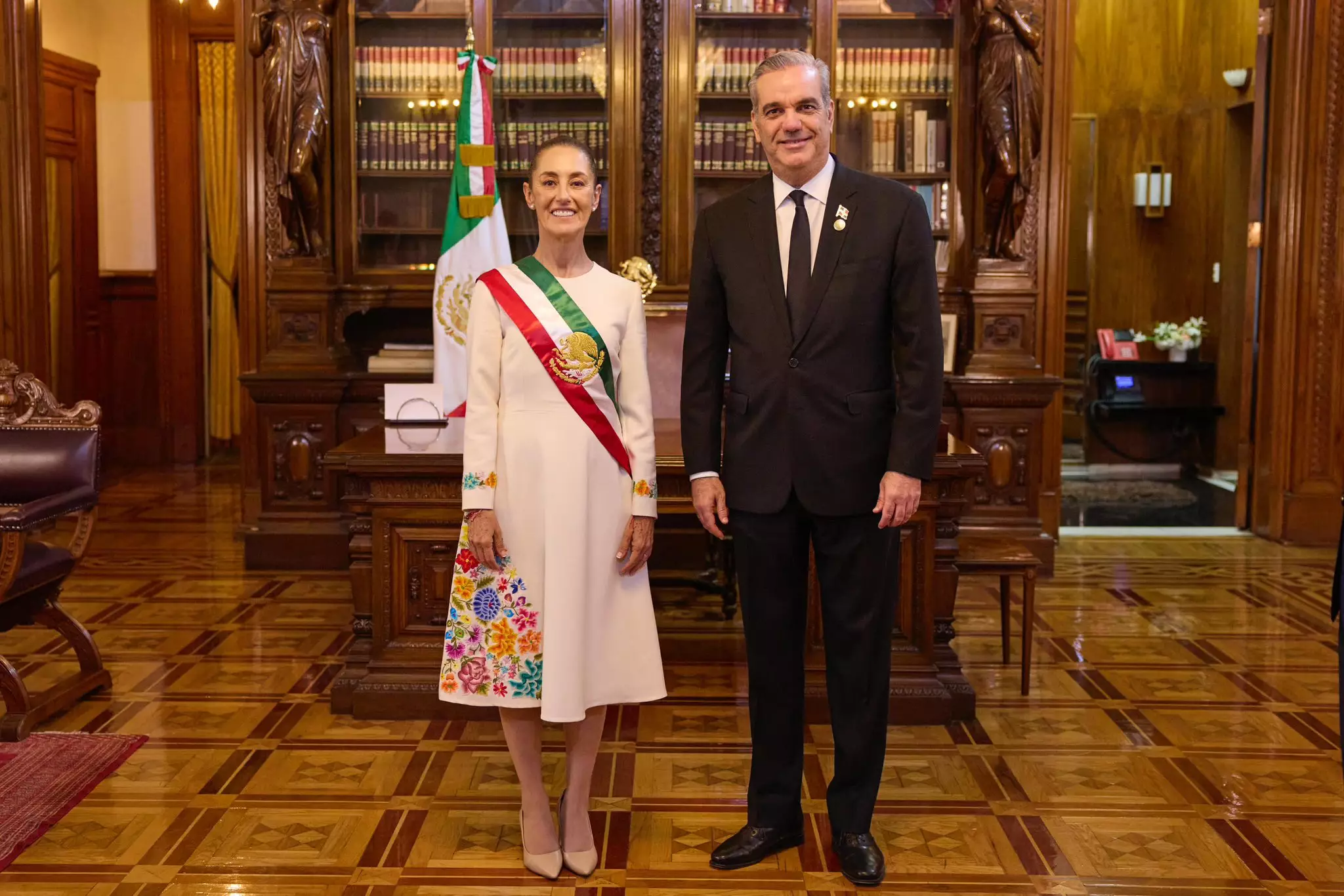 Presidenta de M&eacute;xico agradece a Abinader y otros mandatarios por asistir a su toma de posesi&oacute;n