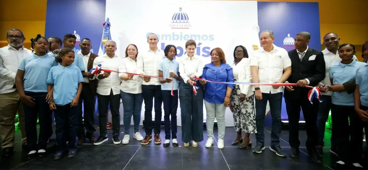 Vicepresidenta Raquel Pe&ntilde;a entrega obras en el Sur