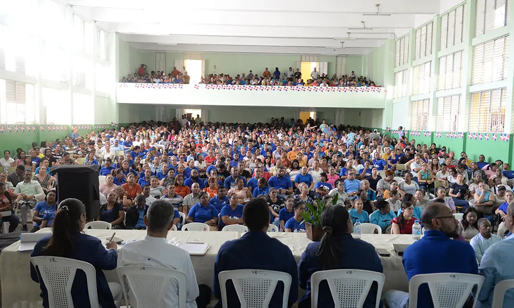 ADP denuncia males en escuelas