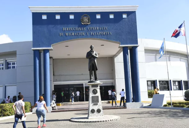 Compras y Contrataciones suspende licitaci&oacute;n para expedir pasaportes electr&oacute;nicos