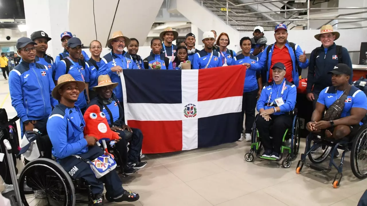 Delegaci&oacute;n paral&iacute;mpica dominicana regresa al pa&iacute;s tras culminar los Juegos de Par&iacute;s