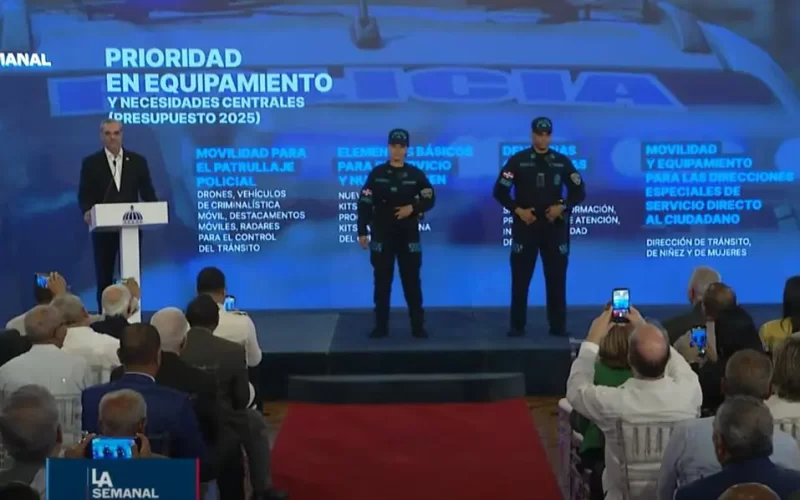 La Policía Nacional utilizará nuevos uniformes para el próximo año