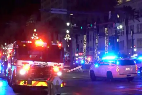 Al menos 10 muertos y 30 heridos tras atropello masivo en Nueva Orleans