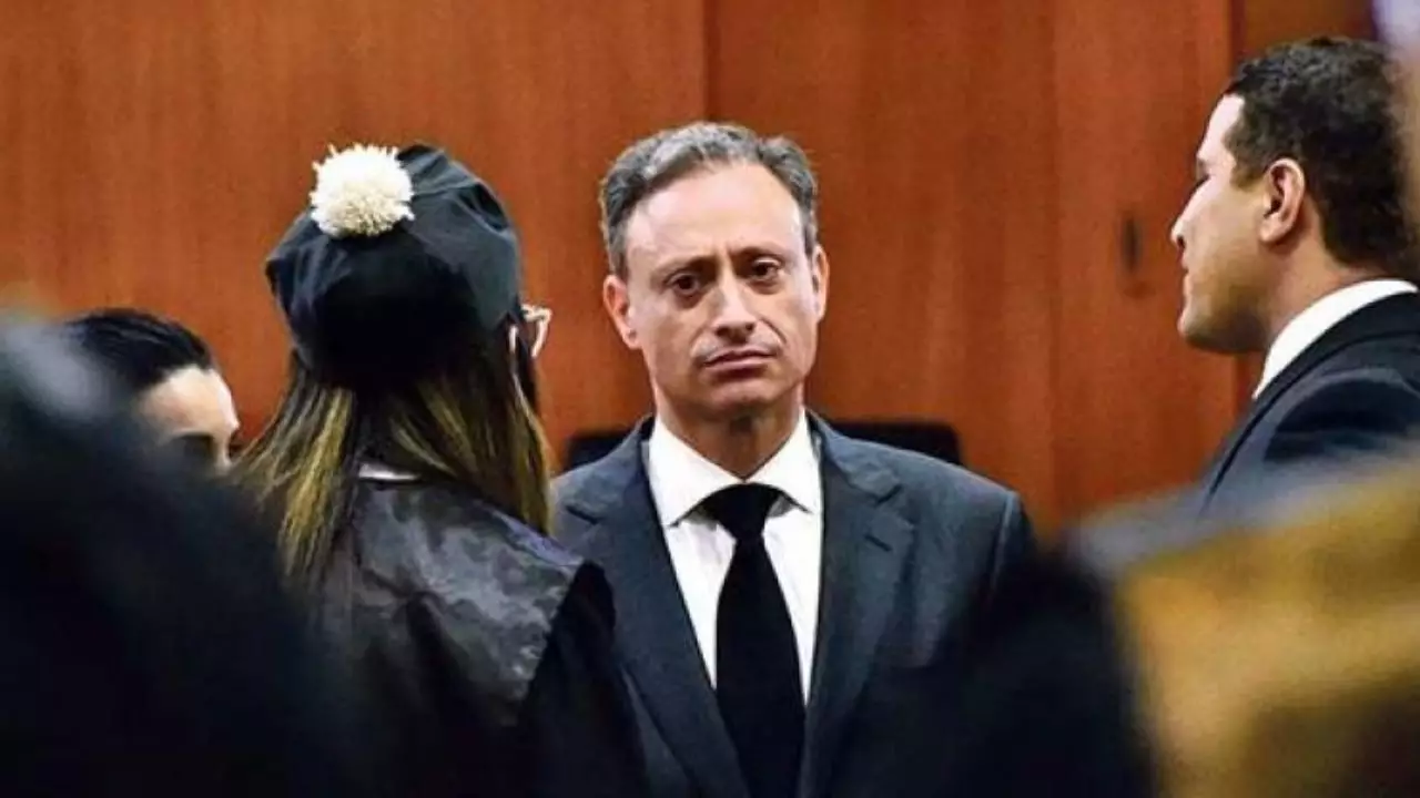 Jean Alain Rodr&iacute;guez es intervenido quir&uacute;rgicamente por un tumor en el parpado del ojo izquierdo