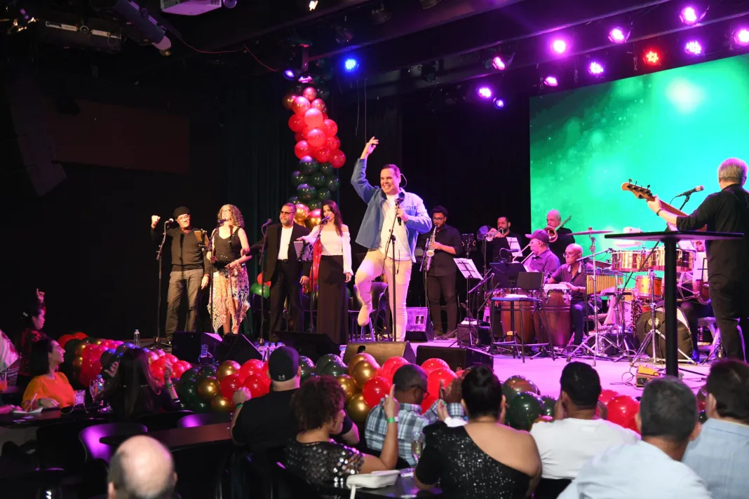 &ldquo;Navidad entre Amigos 2024&rdquo; celebra 13 a&ntilde;os con las mejores voces  del canto nacional