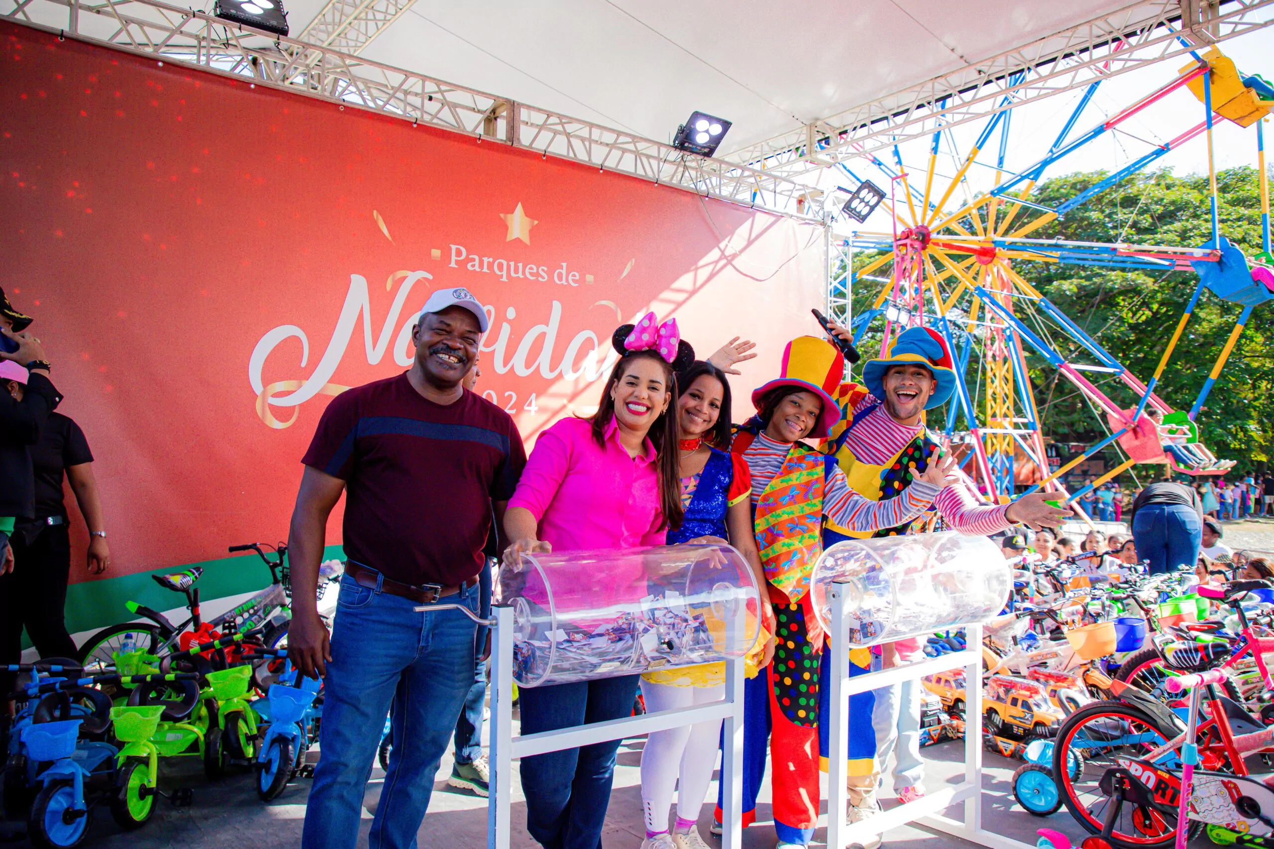 ASDN entrega juguetes a cientos de niños durante cierre de "Brilla Norte"
