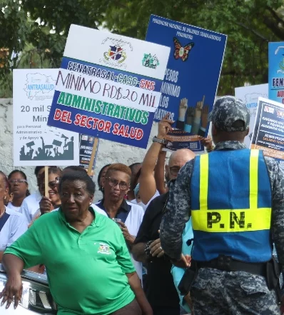 Gremios exigen al SNS más salario