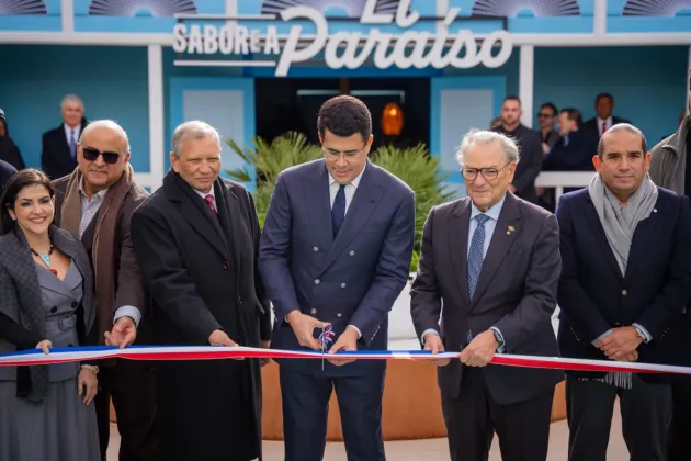 David Collado inaugura la &ldquo;Casita Dominicana&rdquo; en Fitur
