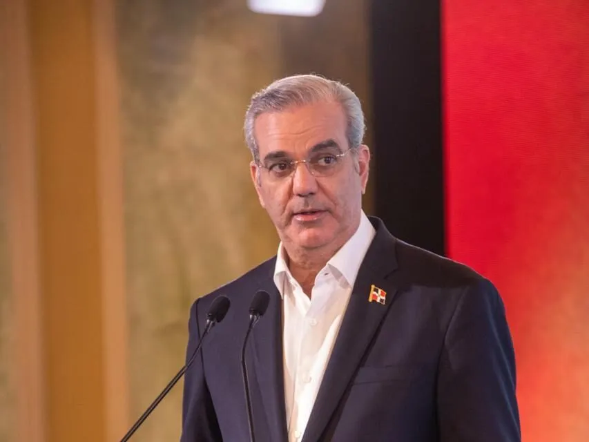 Presidente Luis Abinader lamenta fallecimiento de Enmanuel Castillo