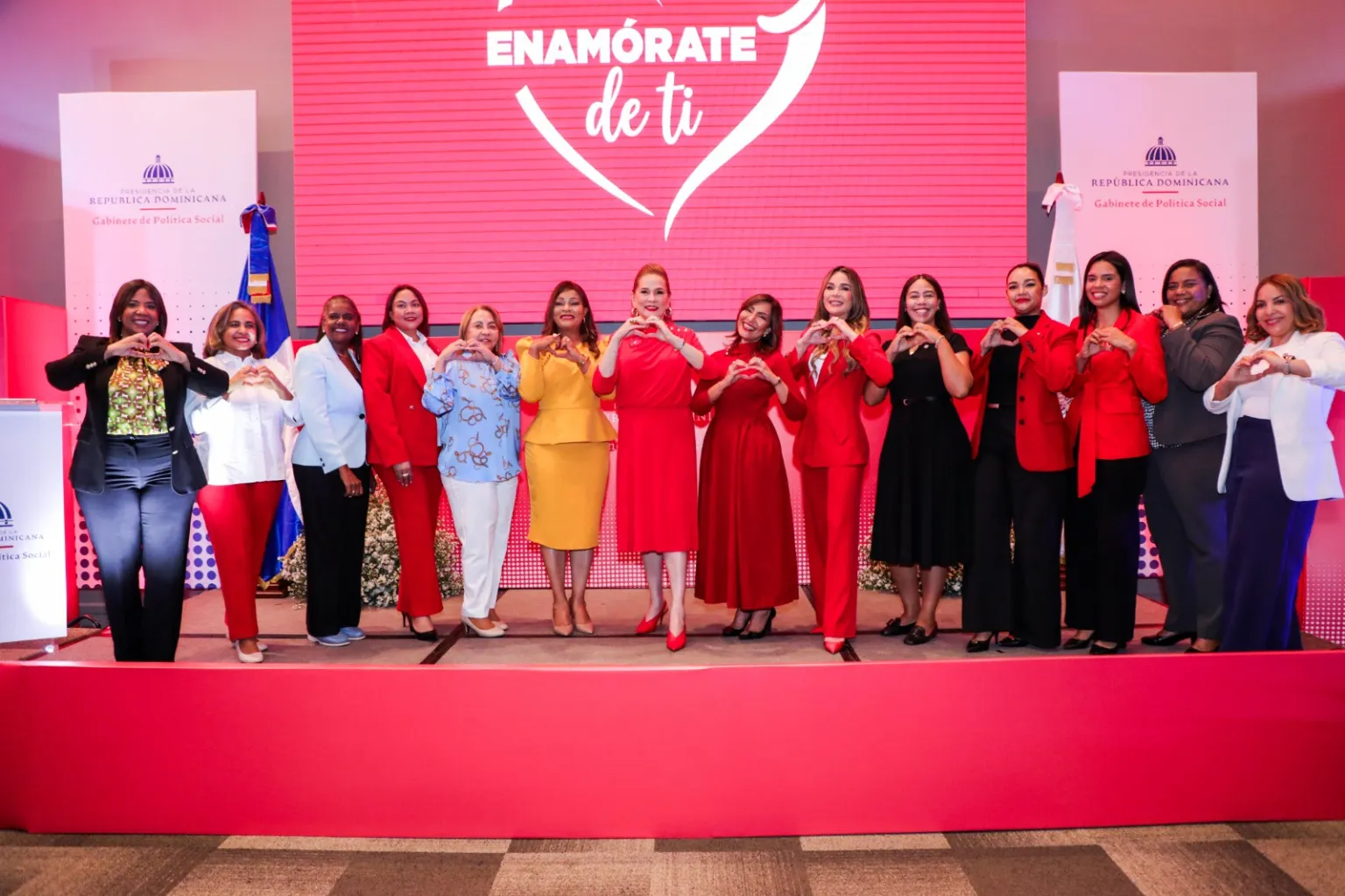 Gabinete de Pol&iacute;tica Social lanza campa&ntilde;a &ldquo;Enam&oacute;rate de ti&rdquo;