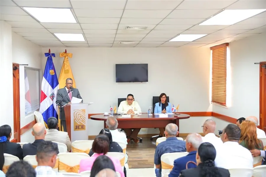 JCE recibe propuestas para miembros de Juntas Electorales en cuatro municipios