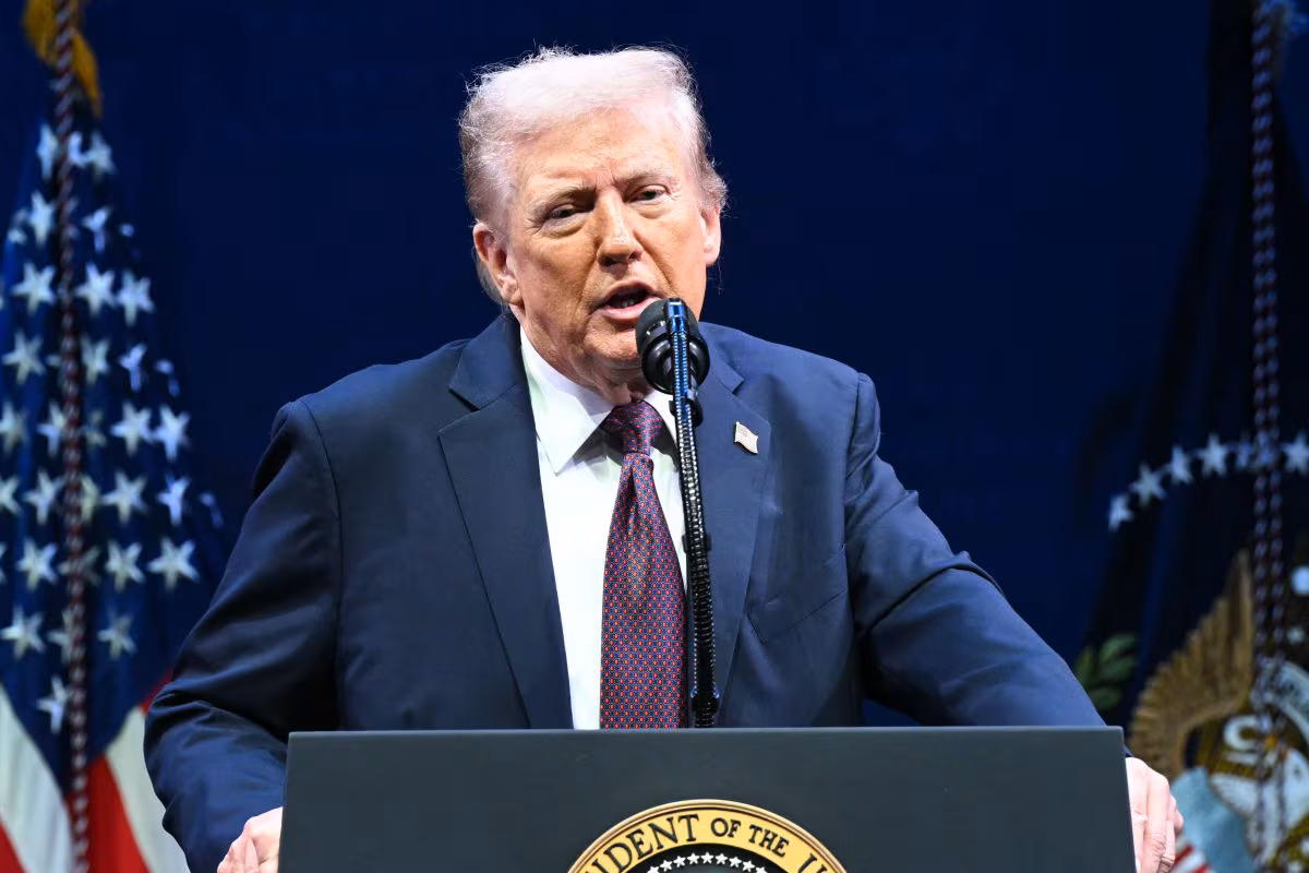 Trump rinde homenaje a víctimas del 11S y dará Medalla de la Libertad a Charlie Kirk