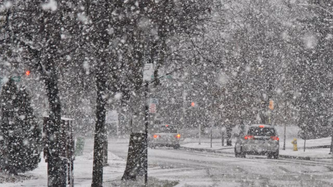Tormentas causan nevadas, hielo peligroso y un tornado en EE.UU