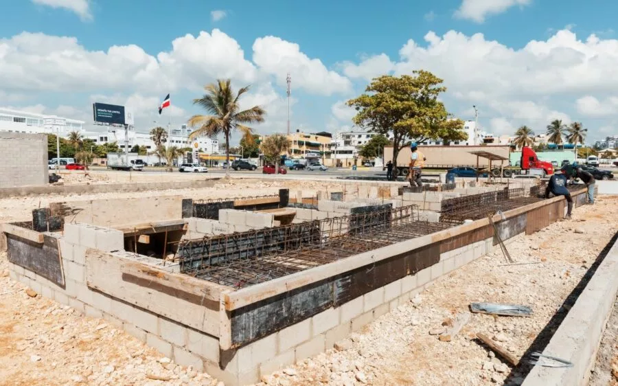 Alcaldía del Distrito Nacional continúa avances en construcción del Malecón Deportivo