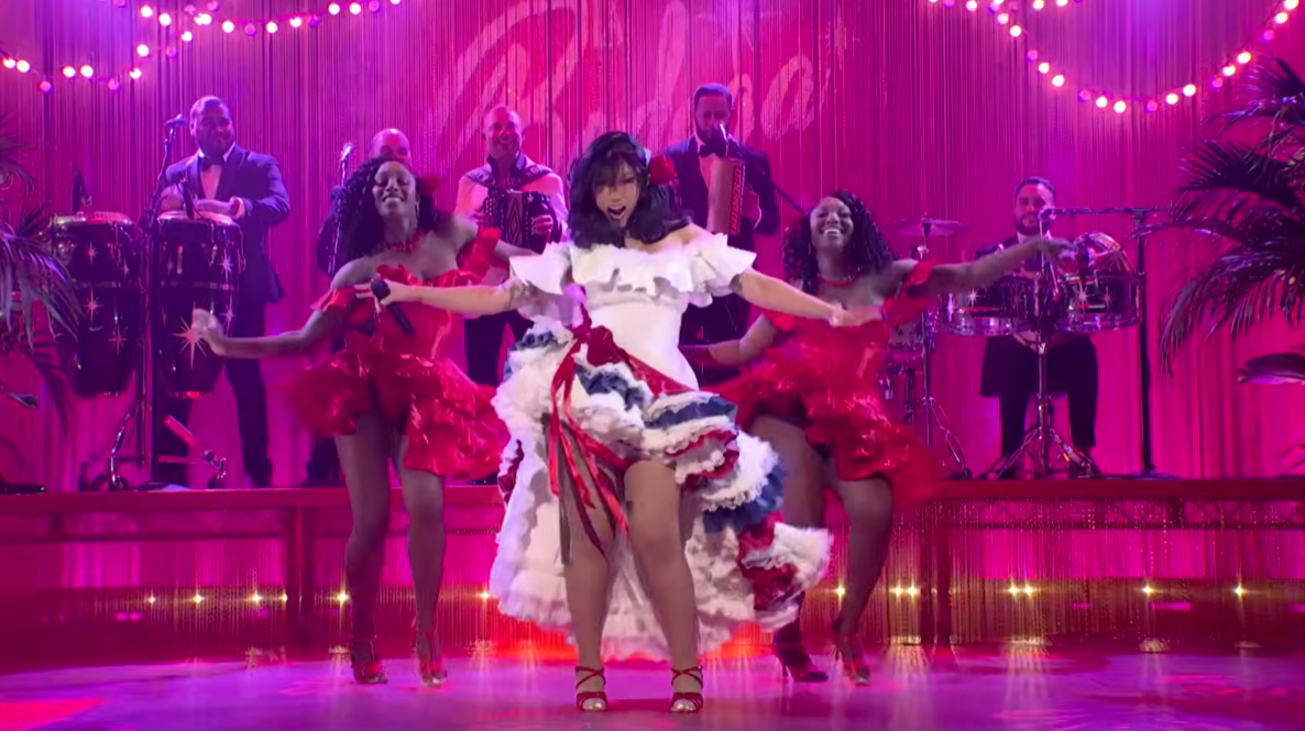 Cardi B regresa a Saturday Night Live con &ldquo;Bodega Baddie&rdquo; junto a El Prodigio