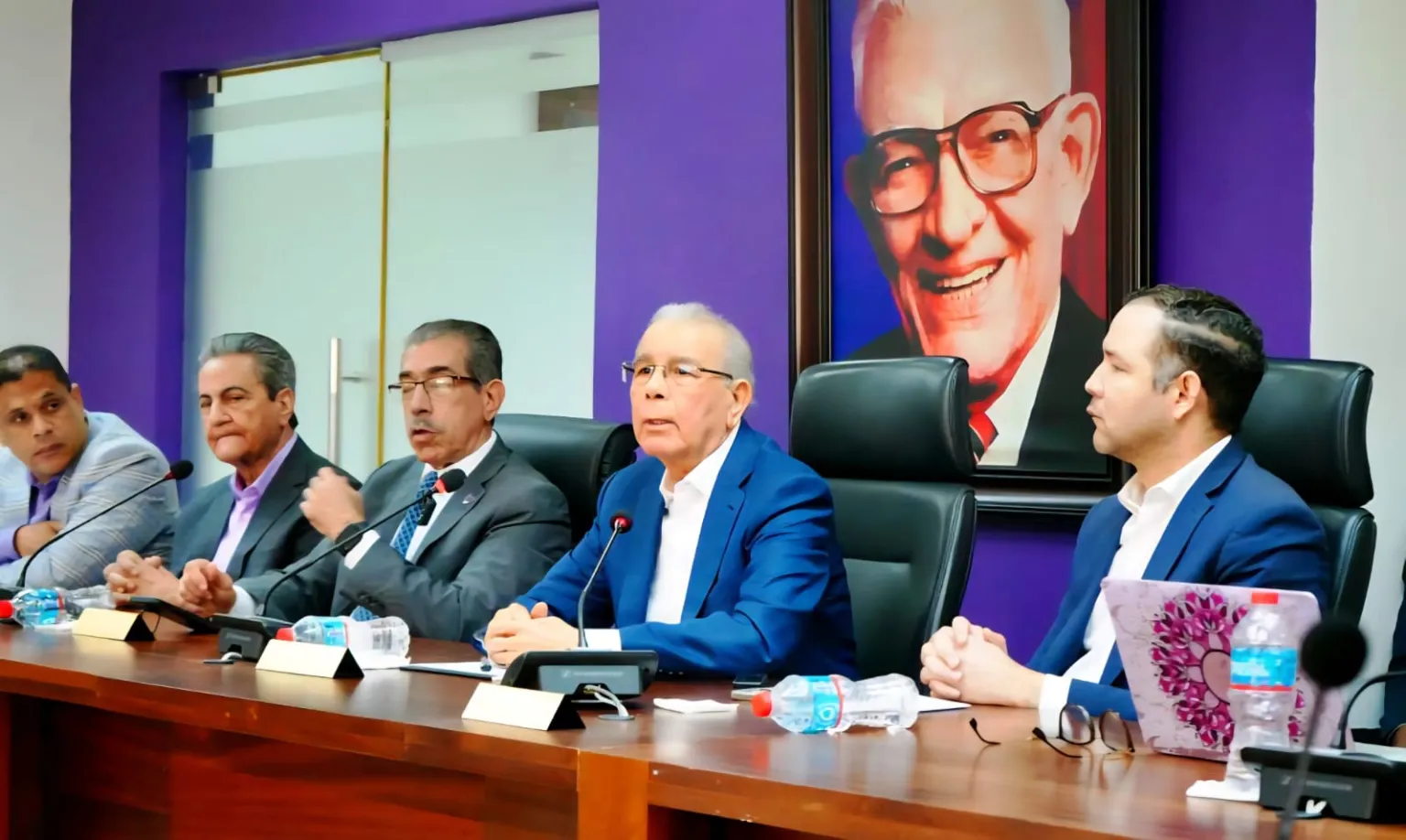 PLD respalda a Jorge Asjana como candidato a rector de la UASD