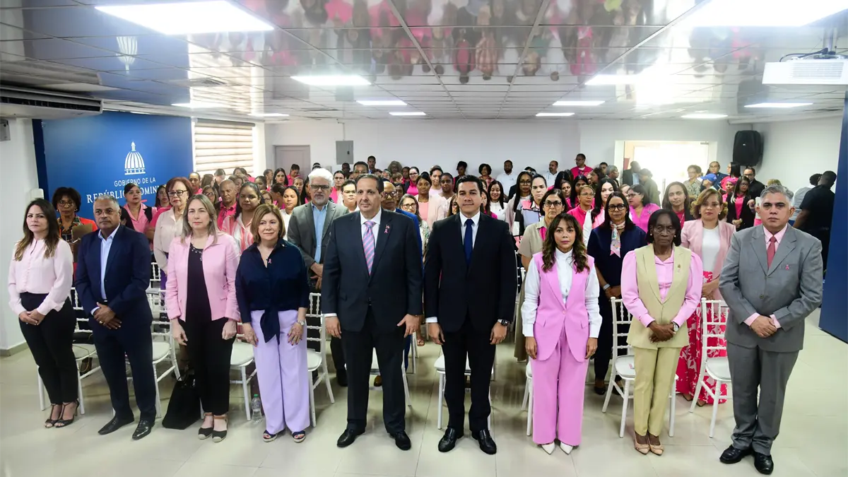 Ministro de Salud llama a fortalecer la prevenci&oacute;n y detecci&oacute;n oportuna del c&aacute;ncer de mama