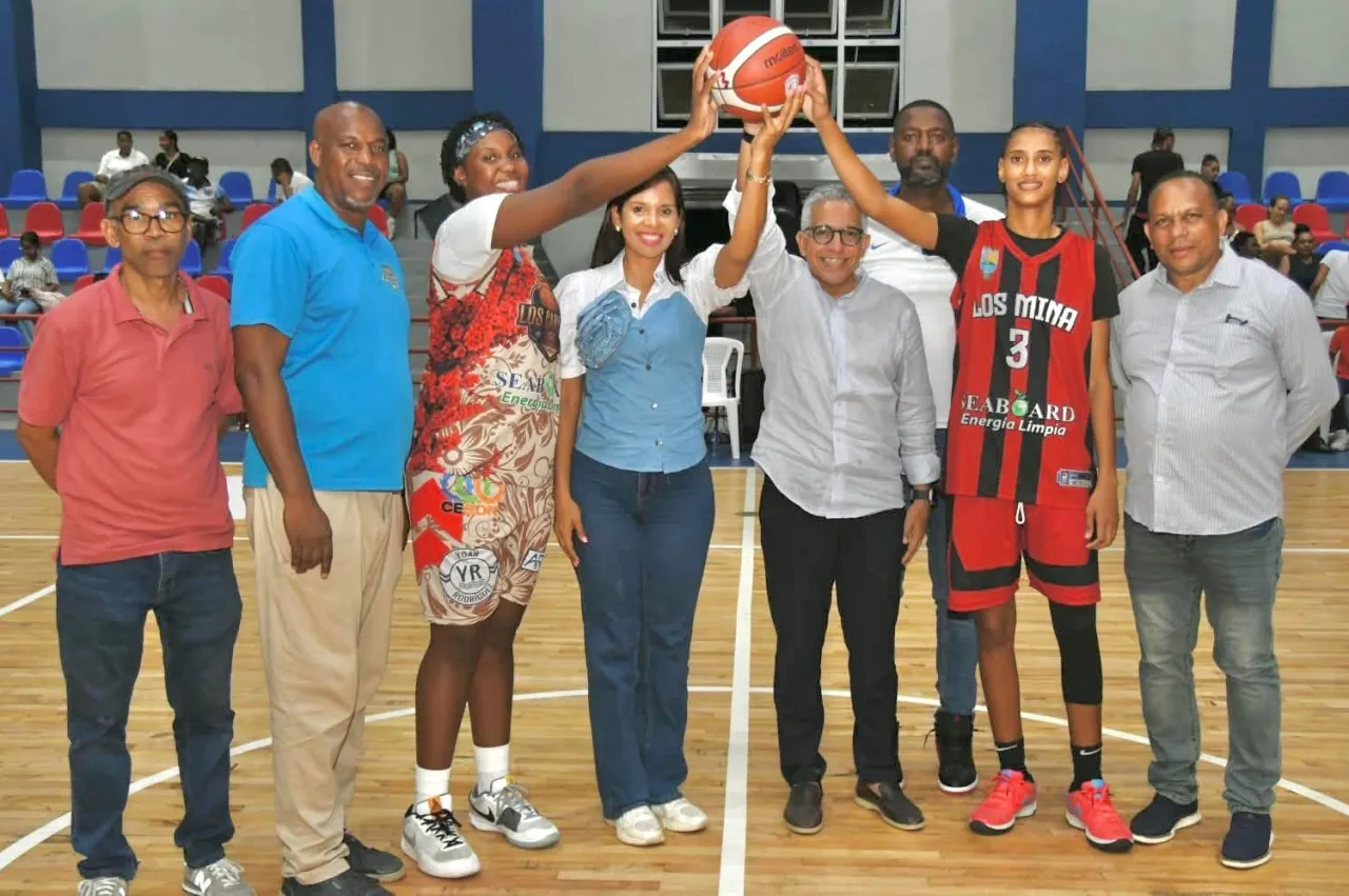 Las Caribes y Cotorras disputar&aacute;n serie semifinal en el TBS Femenino Santo Domingo