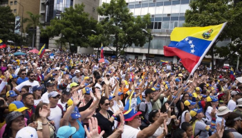 Venezolanos en Miami mantienen el apoyo a opositores y claman por una intervenci&oacute;n militar