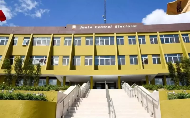 JCE trata hoy sobre reci&eacute;n nacidos haitianos