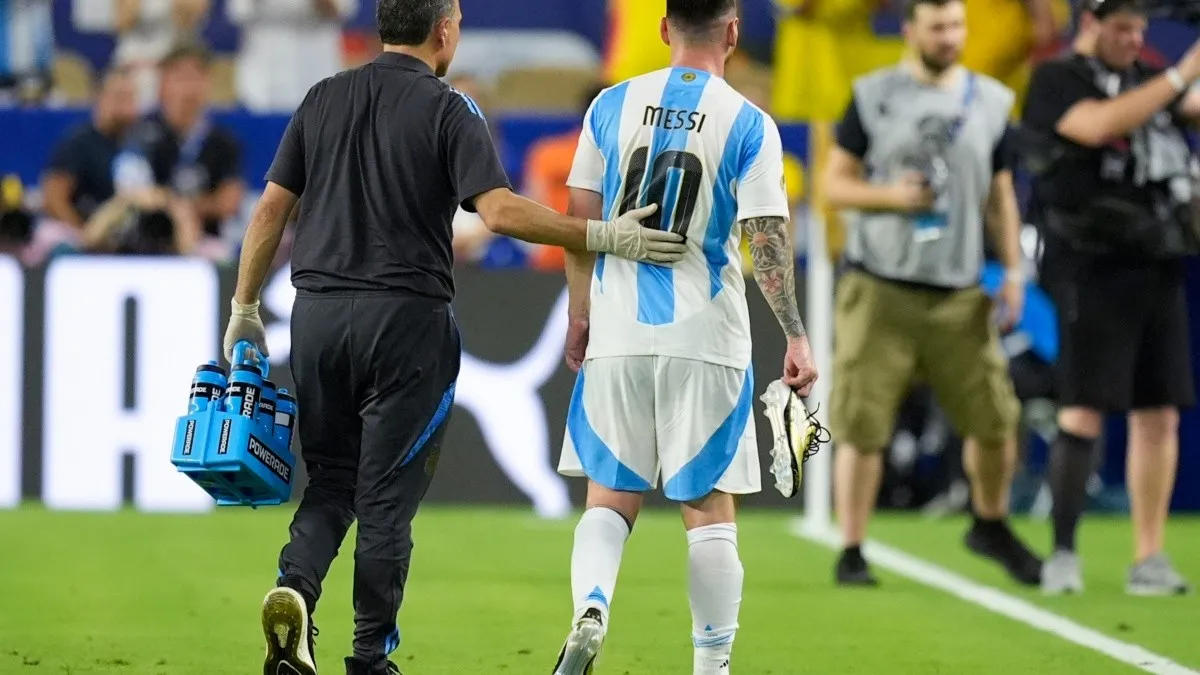 Messi se lesiona en un esprint y abandona la final entre l&aacute;grimas en el minuto 65