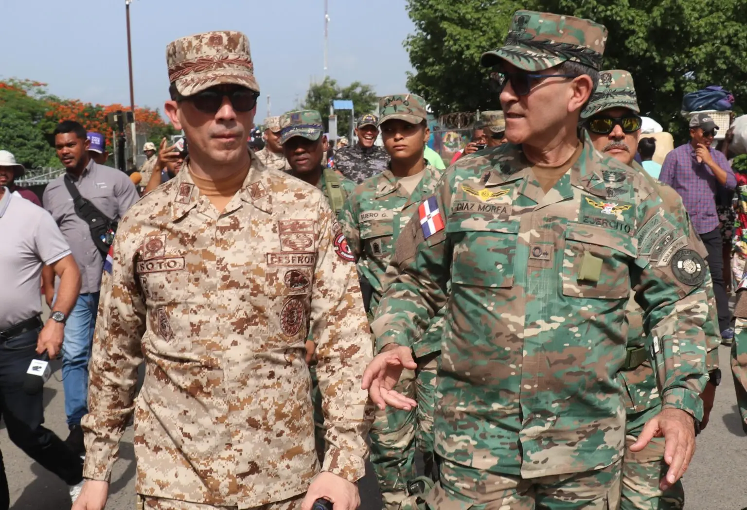 Ministro de Defensa y director del CESFRONT inician recorrido de supervisi&oacute;n en la frontera
