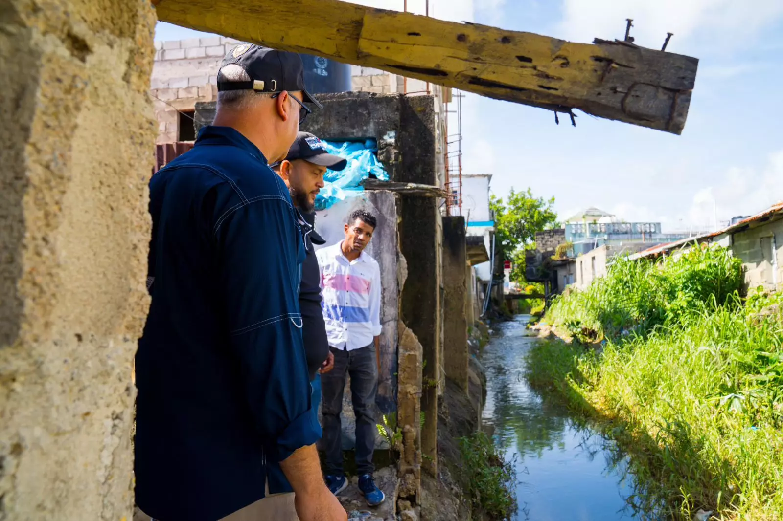 Gobierno entrega ayudas a las familias afectadas por las lluvias