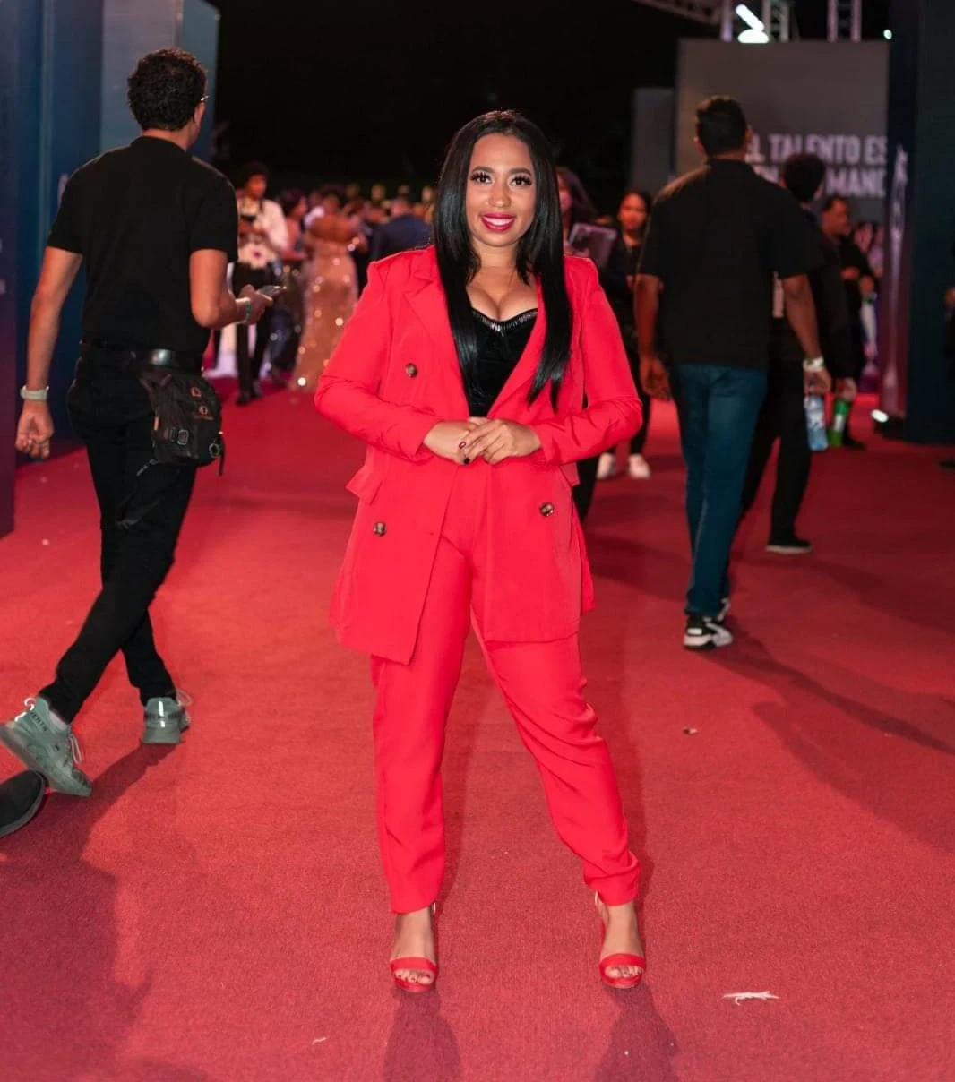 Herrera Farandula celebra su Quinta Nominaci&oacute;n a Premios
