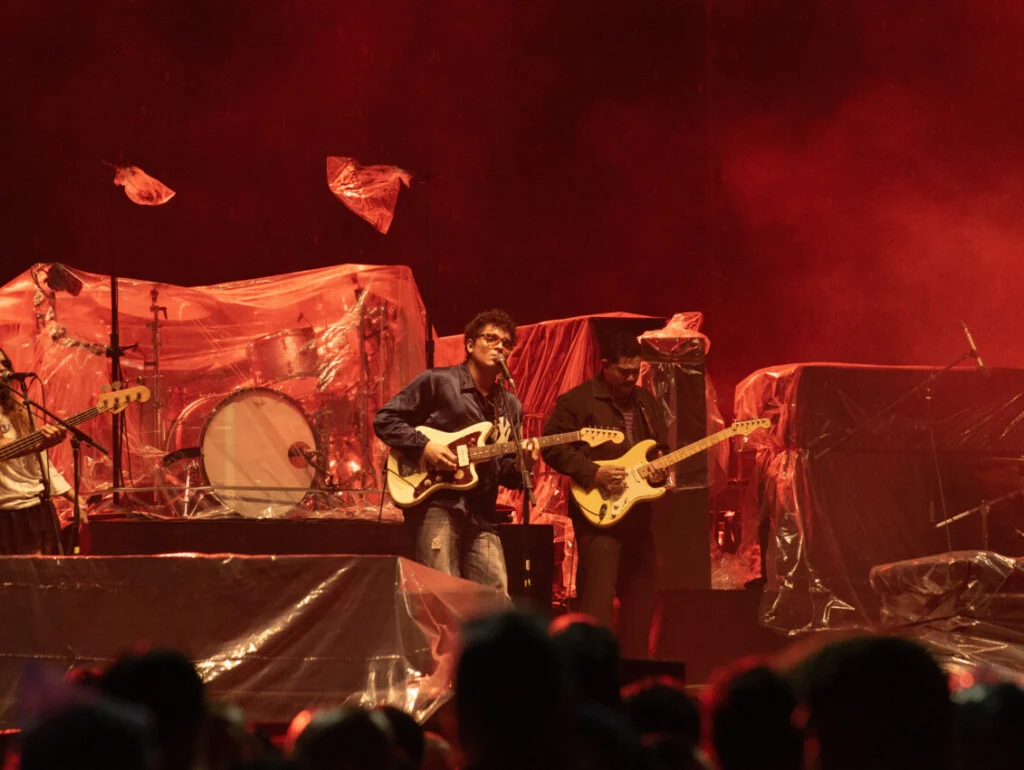Rock, lluvia y emoción en el regreso de The Killers a Santo Domingo
