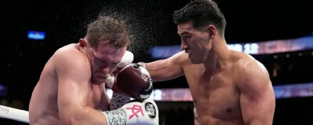 ‘Canelo’ Álvarez se queda sin la corona ante Dmitry Bivol