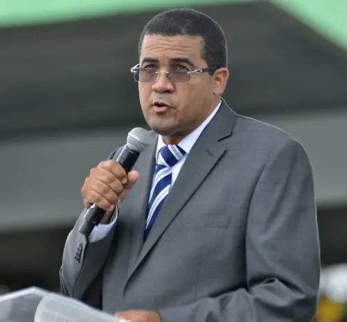 Pastor Ezequiel Molina Sánchez, en cuidados intensivos