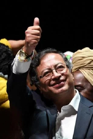 Petro afirma que construir&aacute; un Gobierno desde &ldquo;la paz y la justica social y ambiental&rdquo;
