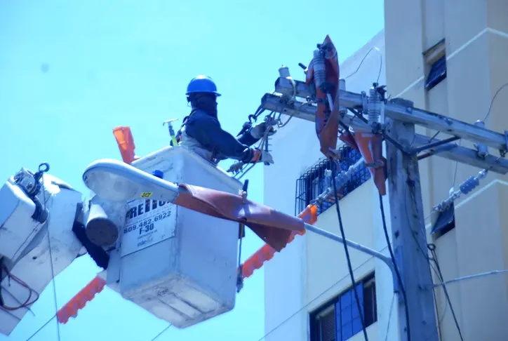 Edesur usar&aacute; drones para detectar fallos en l&iacute;neas de distribuci&oacute;n energ&eacute;tica