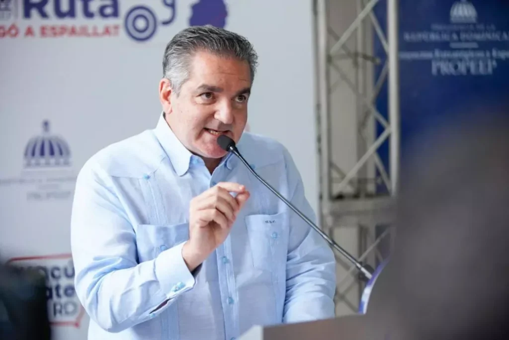 Neney Cabrera obtiene 58% de los votos durante la firma Loopah Consulting