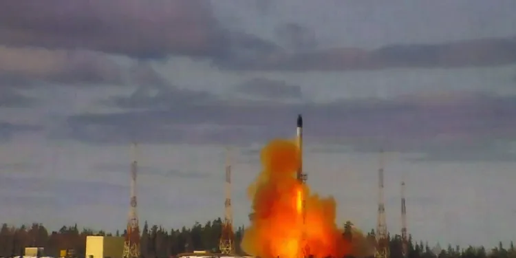 Rusia prueba un nuevo misil bal&iacute;stico intercontinental en plena ofensiva