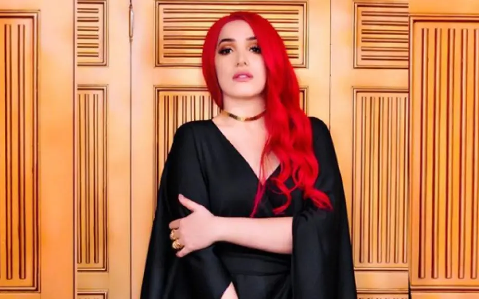 Karen Yapoort dice que le busquen una iglesia cuando le "entra tanto dinero"