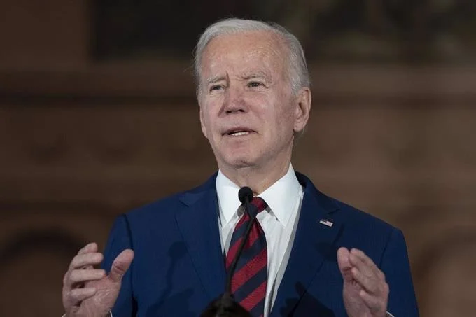 "Amor es amor", dice Biden al promulgar la ley que protege el matrimonio homosexual