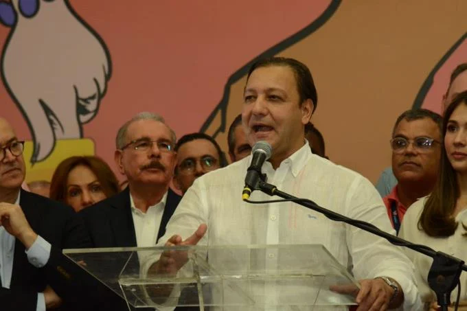 Abel Mart&iacute;nez, un candidato con dura postura ante la migraci&oacute;n haitiana