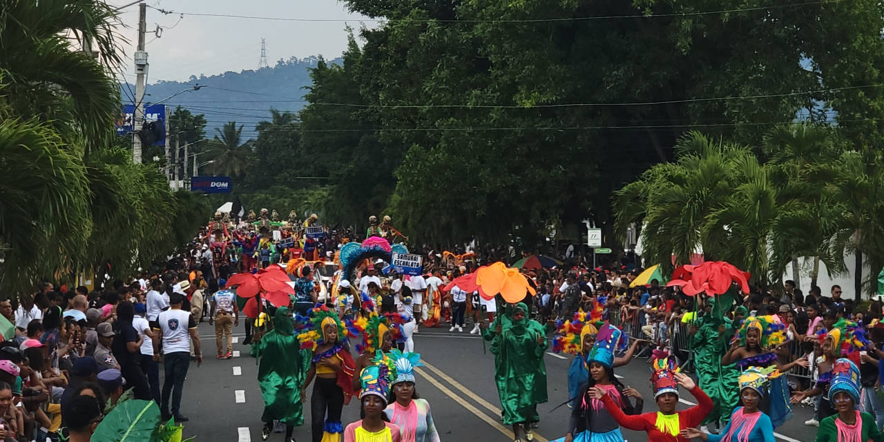 Bonao finaliza su carnaval 2023 Hector Acosta pone toque musical orgulloso de su tierra