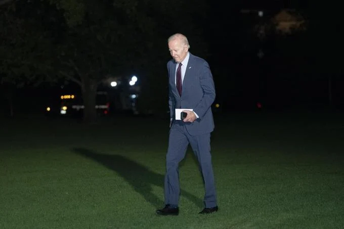 Justicia de EEUU bloquea temporalmente la condonaci&oacute;n de la deuda estudiantil