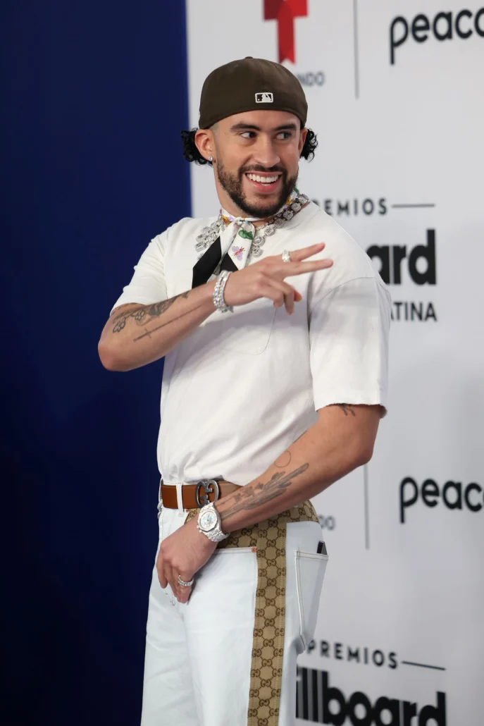 Bad Bunny gana Canci&oacute;n del A&ntilde;o y agradece a El Alfa y a Rep&uacute;blica Dominicana