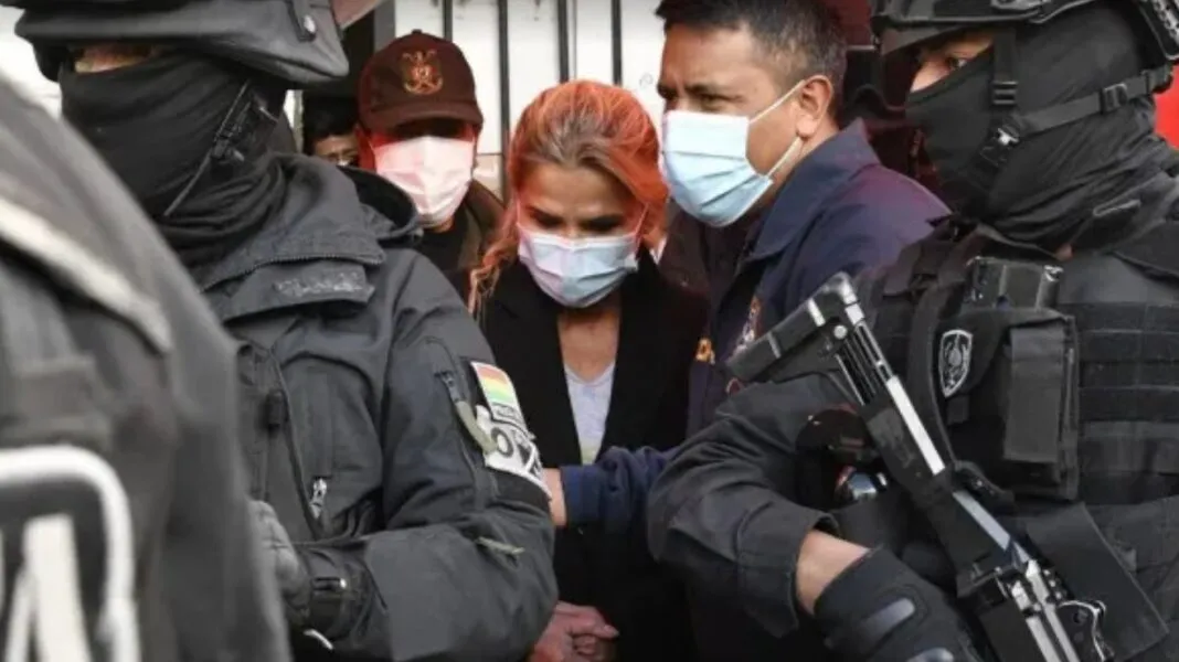 Condenan a 10 a&ntilde;os de prisi&oacute;n a expresidenta interina de Bolivia Jeanine &Aacute;&ntilde;ez