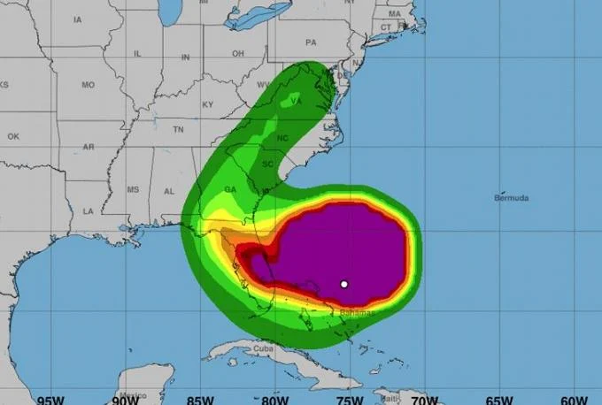 Nicole, con vientos m&aacute;s fuertes, se acerca a Bahamas camino de Florida