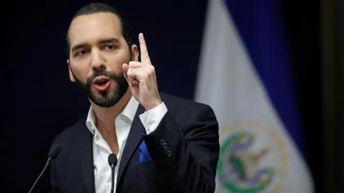 Bukele dice que El Salvador tiene liquidez para pagar bonos de 2023 y 2025