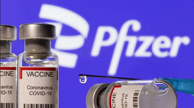 Colegio Médico favorece solo la bivalente por eficaz