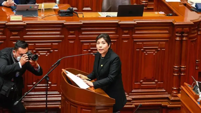 Fiscal&iacute;a de Per&uacute; allana casa de exprimera ministra y oficinas de 18 diputados