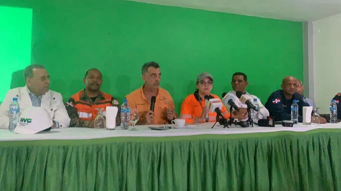 El pa&iacute;s y Colombia atentos al rescate de mineros en Cerro Maim&oacute;n