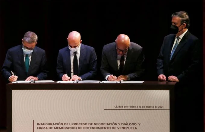 Gobierno y oposición venezolana a diálogo
